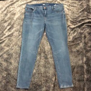 Old Navy Rockstar Super Skinny Jeans Size 16